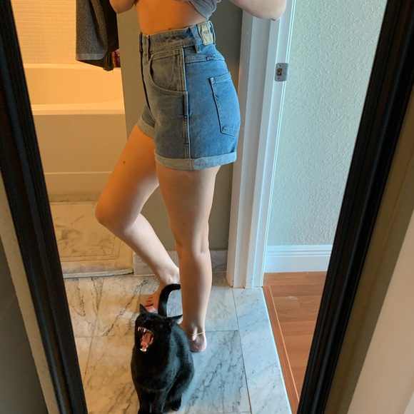 Wrangler high waisted shorts - Picture 2 of 13